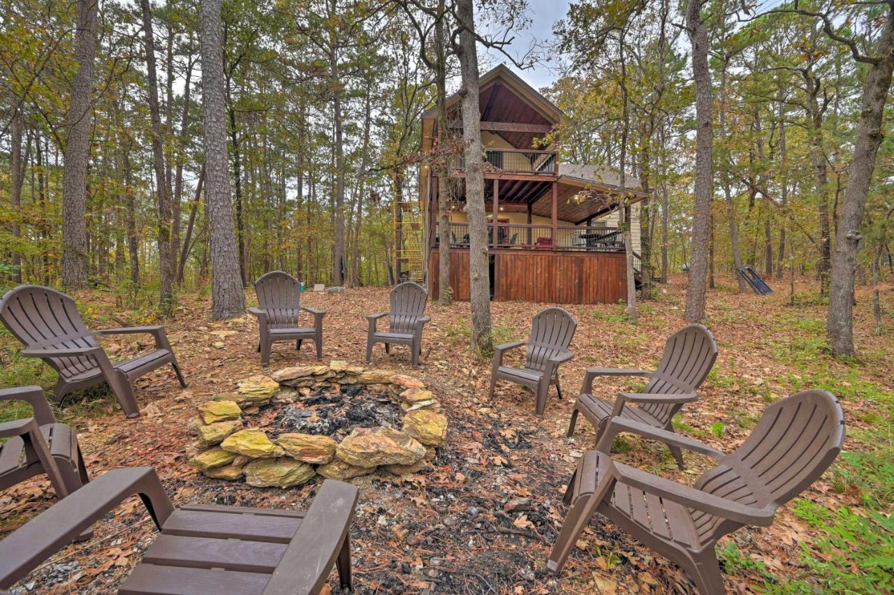 Tudor-Style Broken Bow Cottage With Hot Tub And Decks! Stephens Gap Екстериор снимка