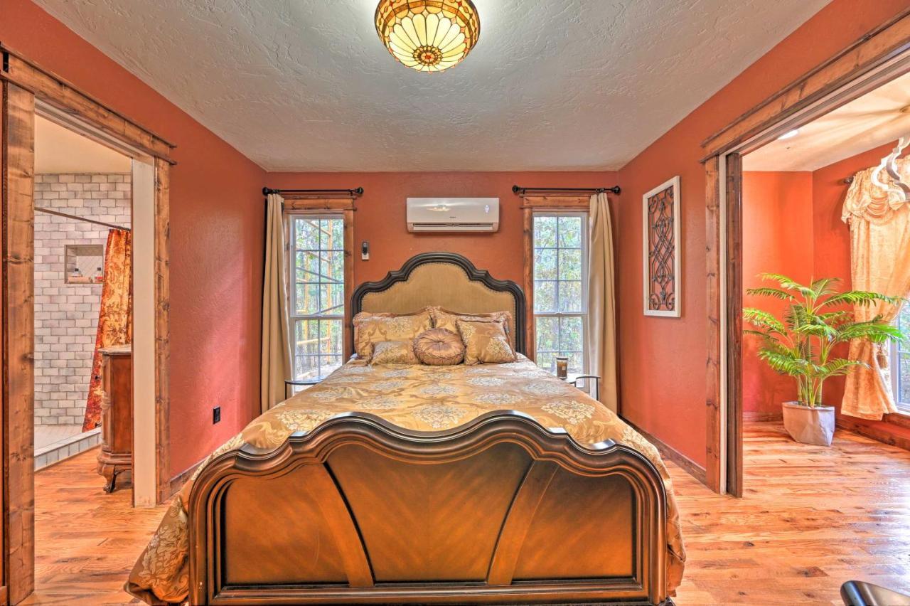 Tudor-Style Broken Bow Cottage With Hot Tub And Decks! Stephens Gap Екстериор снимка