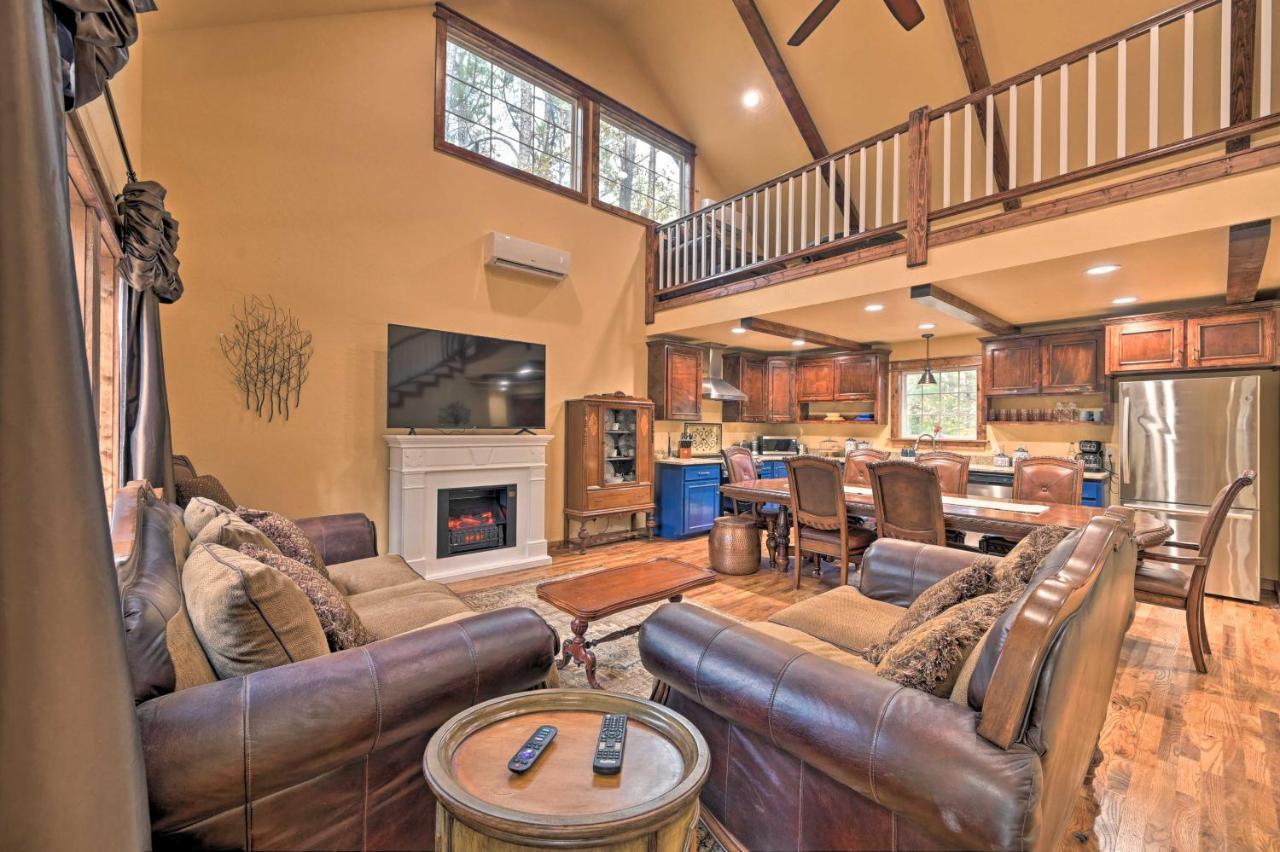 Tudor-Style Broken Bow Cottage With Hot Tub And Decks! Stephens Gap Екстериор снимка