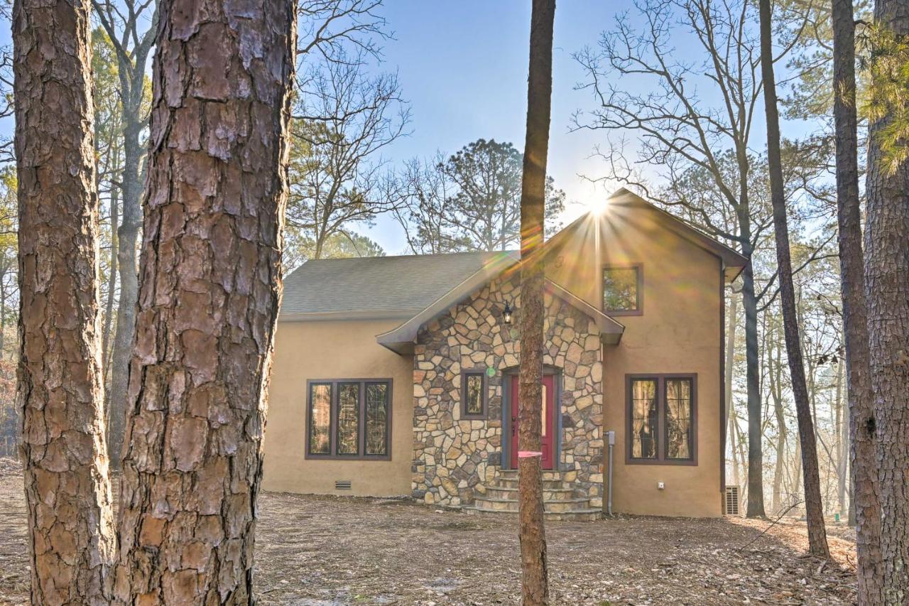 Tudor-Style Broken Bow Cottage With Hot Tub And Decks! Stephens Gap Екстериор снимка