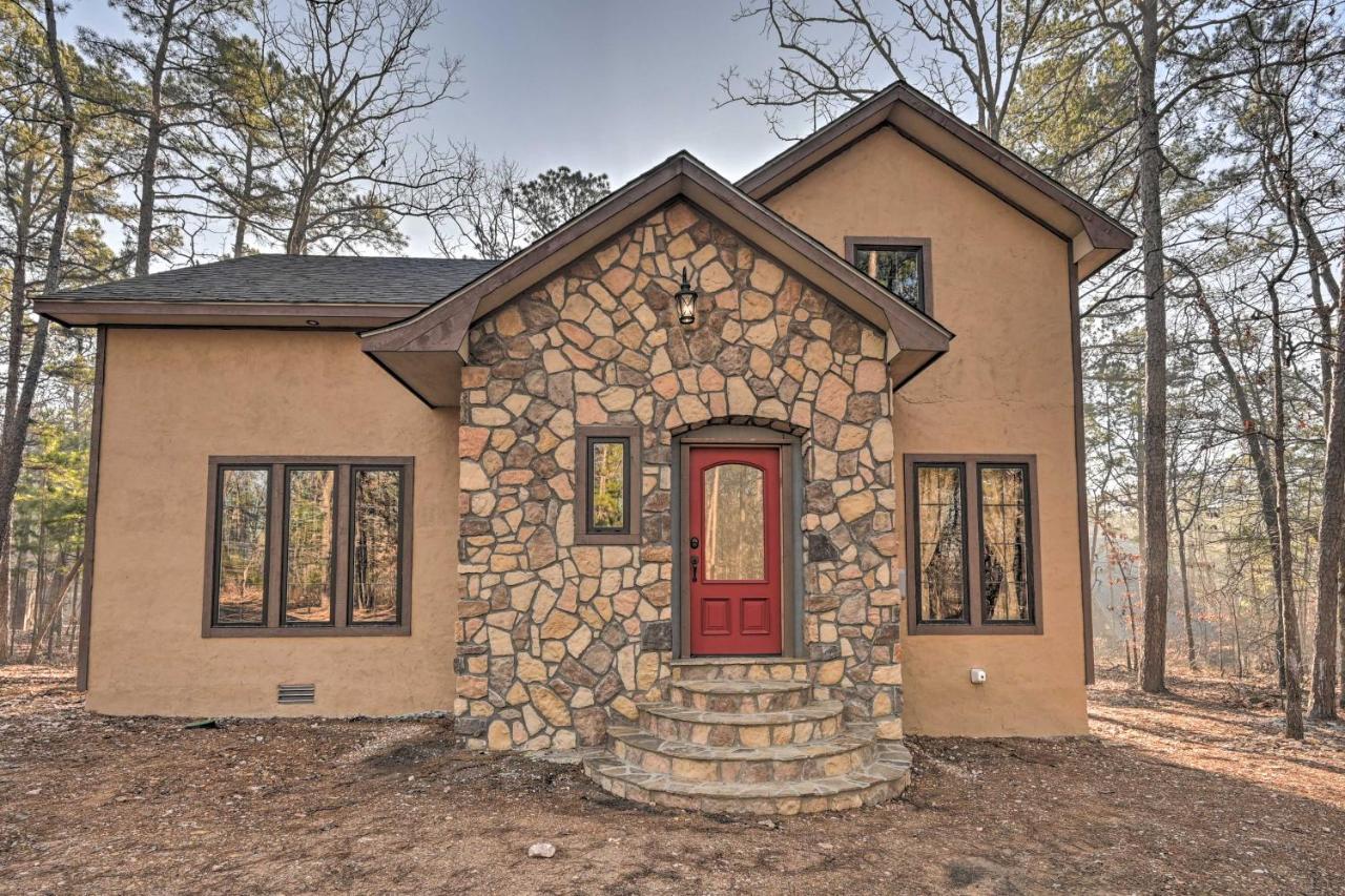 Tudor-Style Broken Bow Cottage With Hot Tub And Decks! Stephens Gap Екстериор снимка